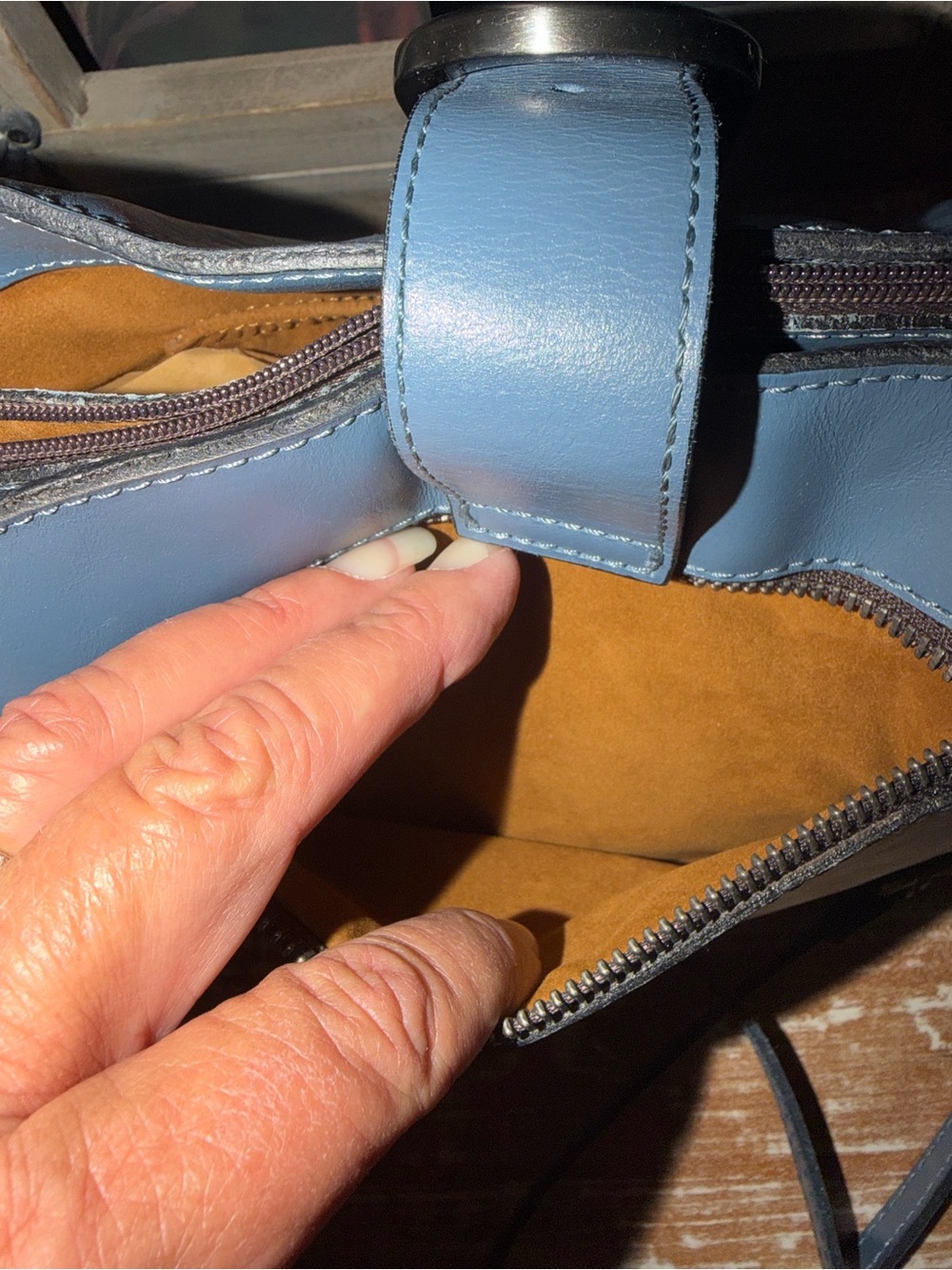 Patricia Nash Irving Leather Bucket Bag - Picture 4 of 9